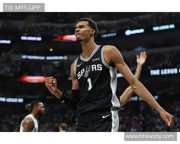 文班亚马首场比赛表现惊艳五次盖帽并成功隔扣字母哥引发热烈讨论